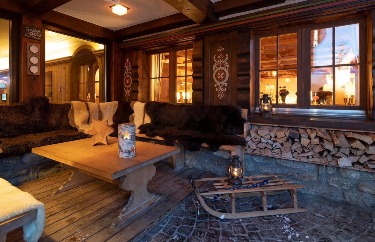 Hotel Alpina كلوسترز المظهر الخارجي الصورة