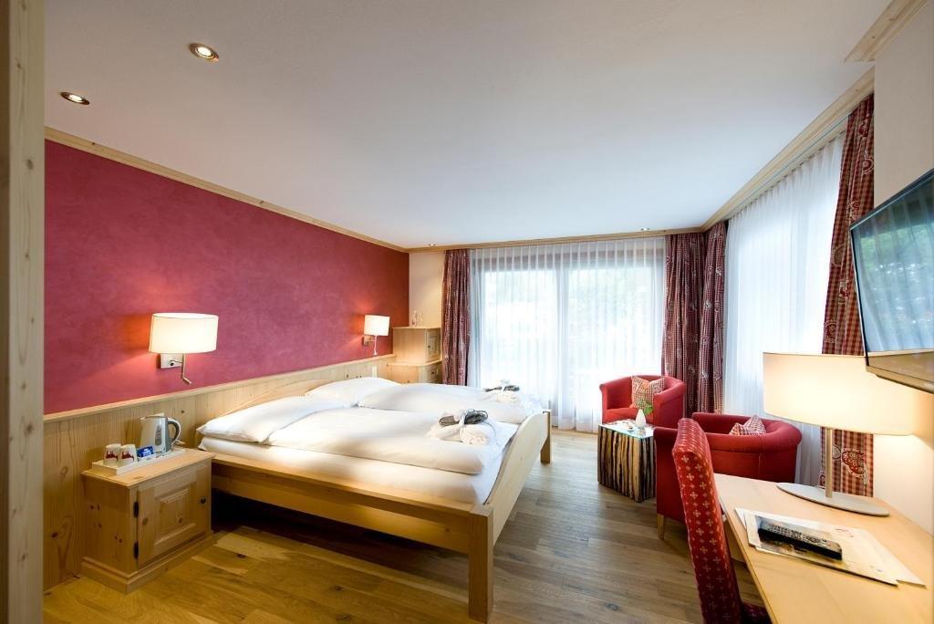 Hotel Alpina كلوسترز المظهر الخارجي الصورة