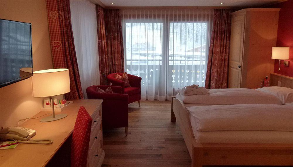 Hotel Alpina كلوسترز المظهر الخارجي الصورة