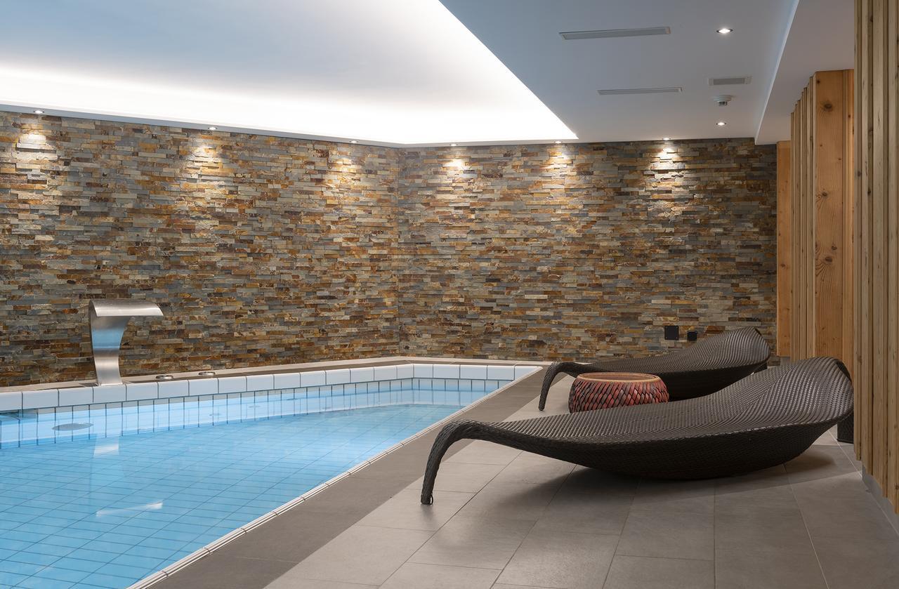 Hotel Alpina كلوسترز المظهر الخارجي الصورة