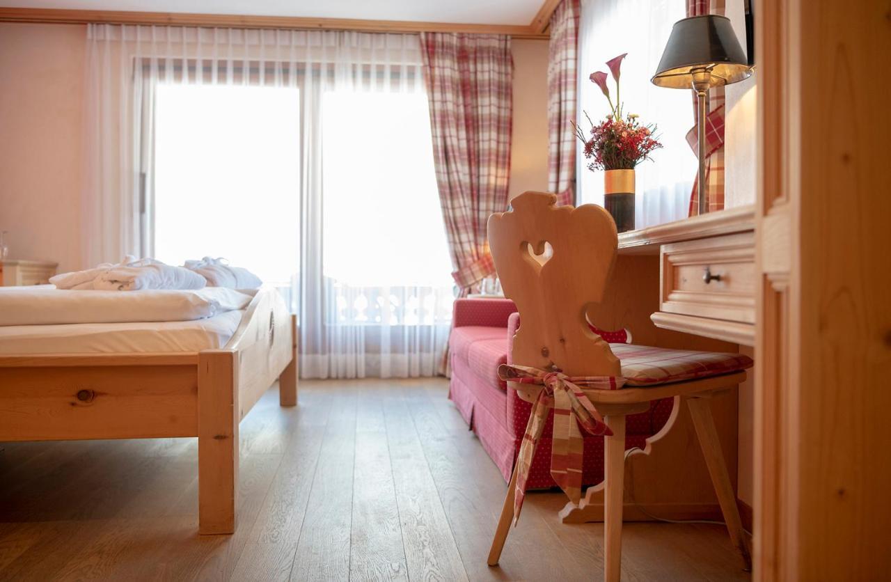 Hotel Alpina كلوسترز المظهر الخارجي الصورة